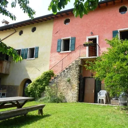Farnia A 3km Da Garda Castion Veronese
